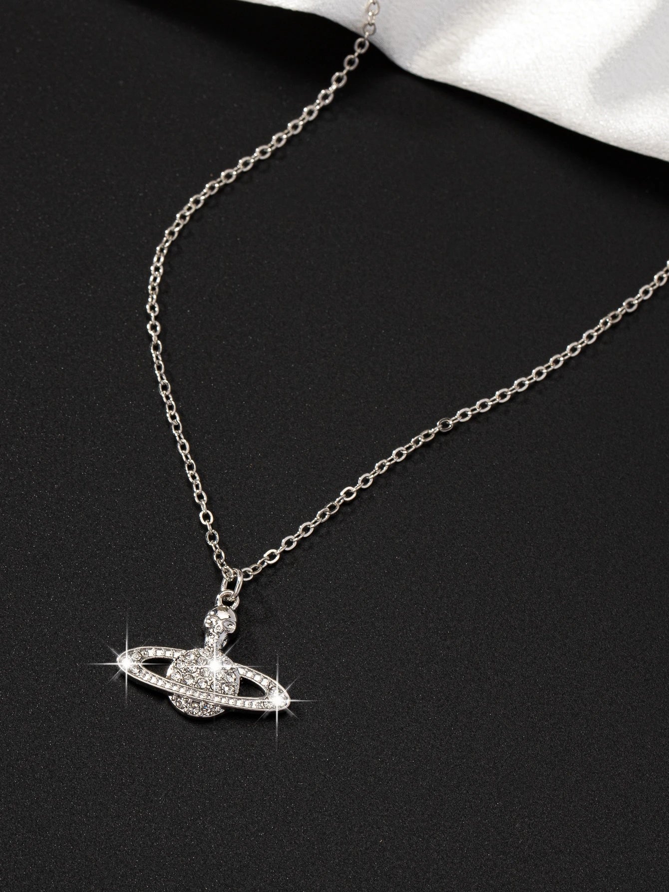 Earth Pendant Necklace – Sparkling Rhinestone Globe