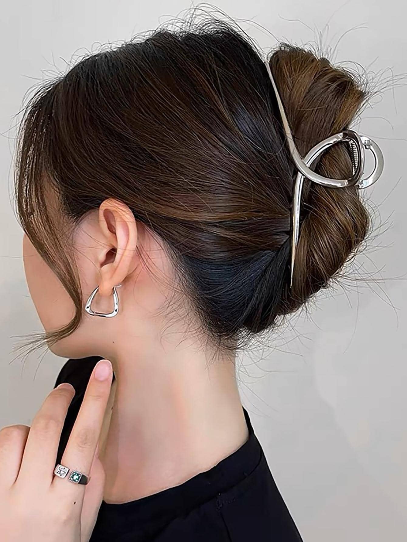 1Pc Women Criss Cross Design Casual Hair Claw for Daily Life Elegant Claw Clips Hair Clips Hair Jaw Clip Hair Clamps Hair Clutch Hair Catcher Clip, School Stuff, College Fall Winter Hair Accessories for Women Bows for Vacation Outfits Woman