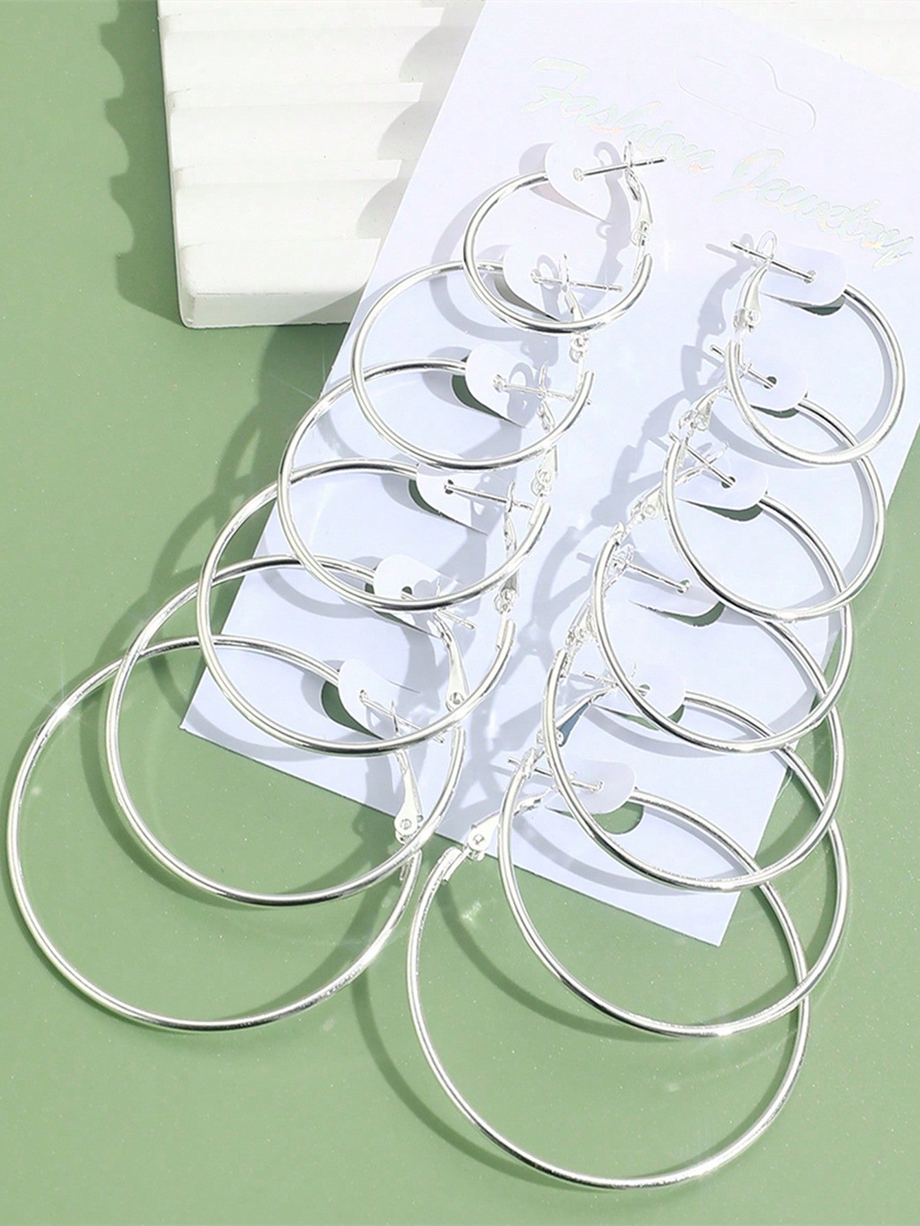 12Pcs/Set Hoop Earrings Set Stainless Steel Big and Small Different Size Circle Exaggerated C-Shaped Decor Gold Hoops Silver round Hoops Earrings Classic Jewelry Gift Set for Women & Men & Girls Daily Earrings